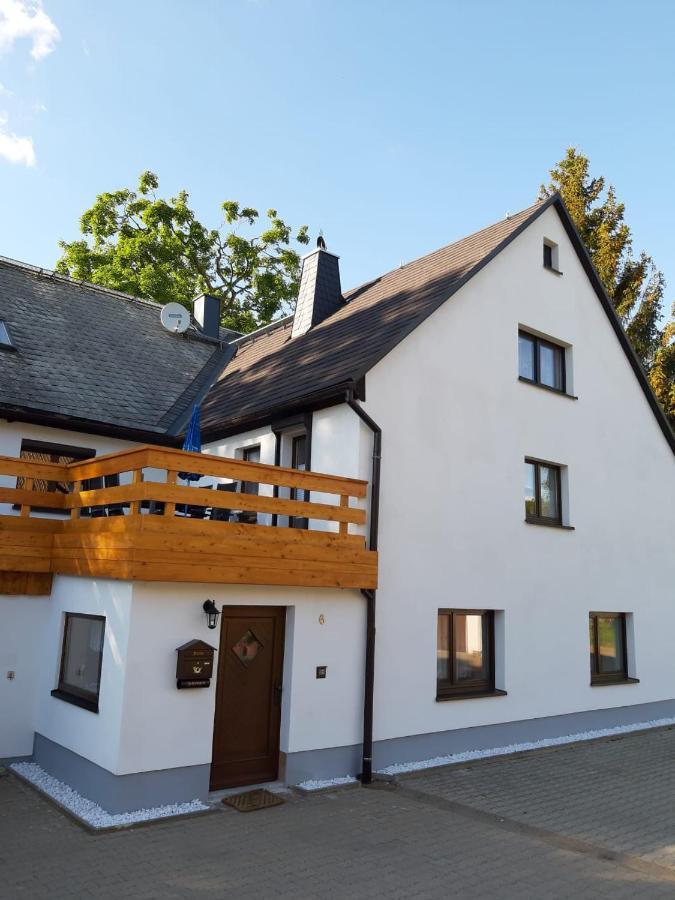 Familienfreundliche Ferienwohnung Zschorlau Exterior photo